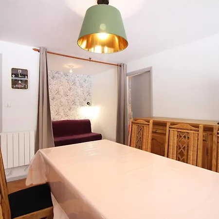 Apartment Bel F2 Bis Avec Balcon Et Parking, - Fr-1-415-213 *