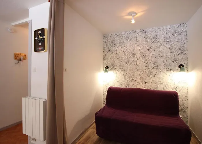 Bel F2 Bis Avec Balcon Et Parking, - Fr-1-415-213 * Mont-Dore